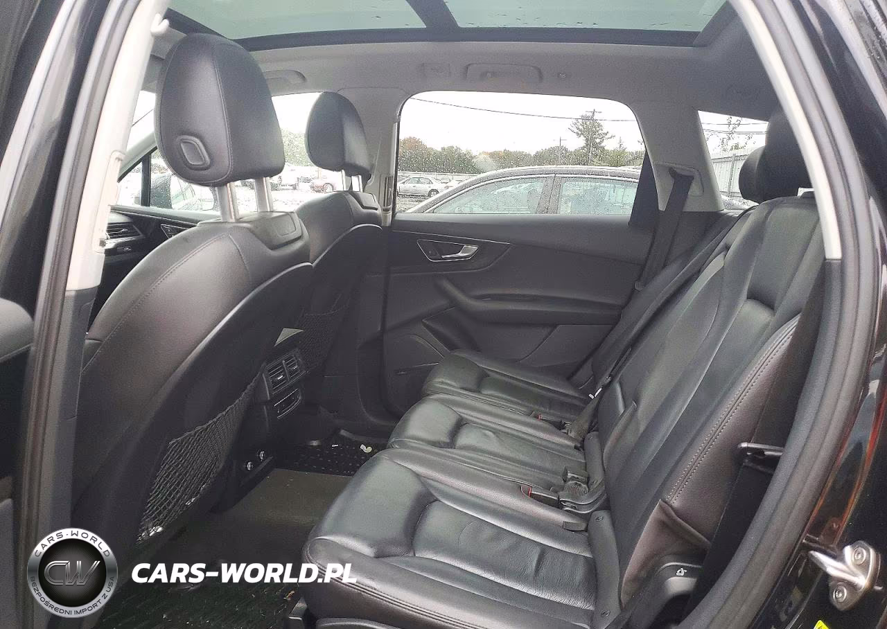 2018 Audi Q7 Premium Plus VIN:WA1LAAF76JD008872 - 10