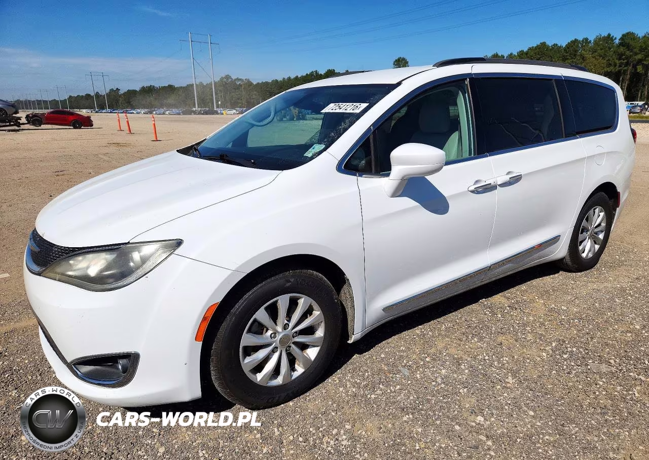 2017 Chrysler Pacifica Touring L – zdjęcie 1 z 13