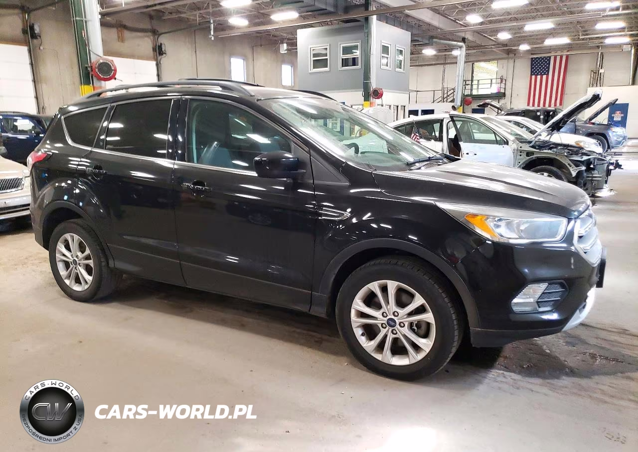 2017 Ford Escape Se VIN:1FMCU9G93HUD78355 - 4
