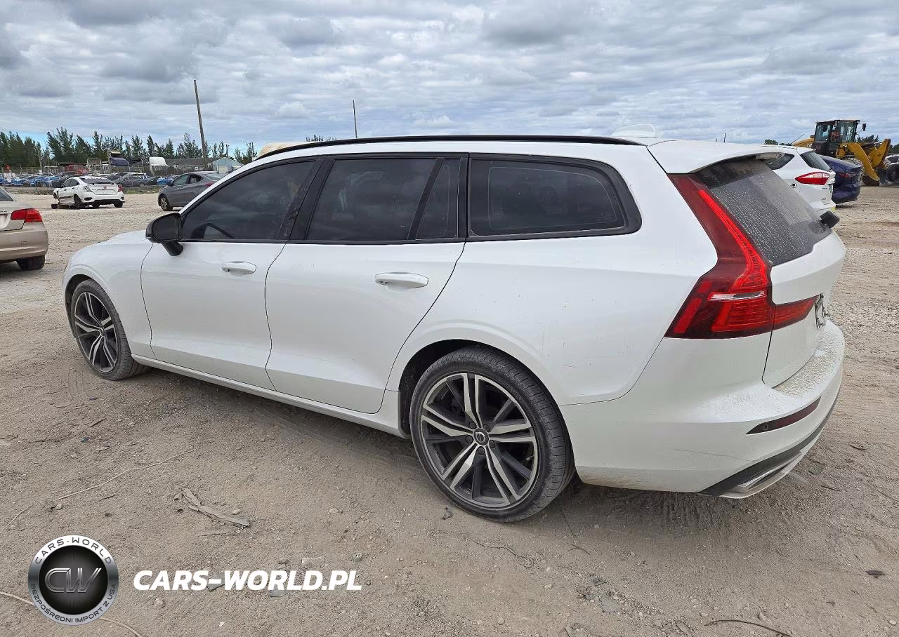 2021 Volvo V60 T5 R-Design VIN:YV1102EM9M2437317 - 2