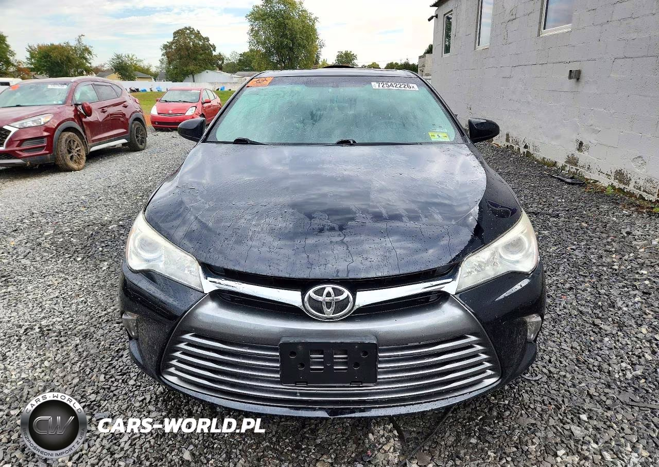 2017 Toyota Camry Xle VIN:4T1BF1FK8HU743785 - 5