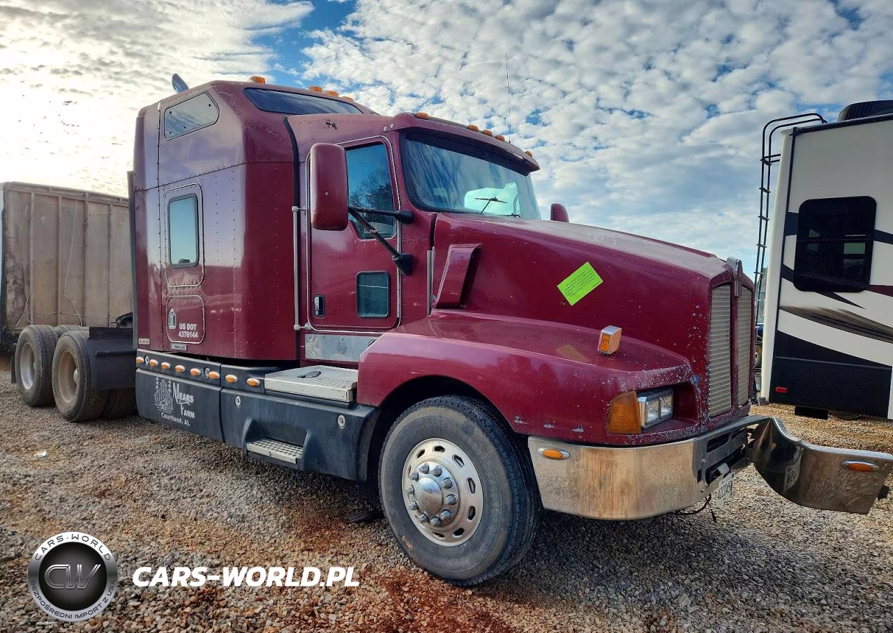 2007 Kenworth T600 Semi Truck