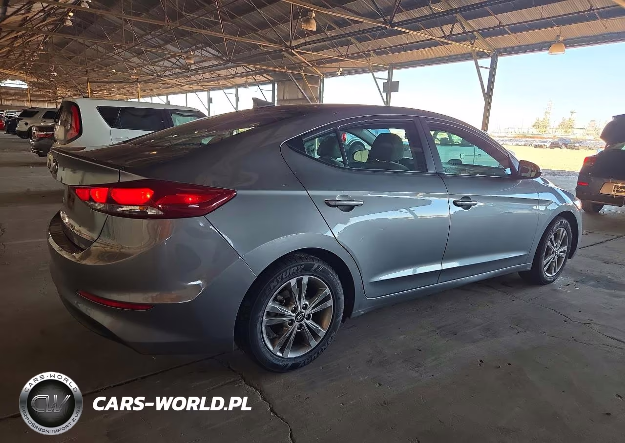 2018 Hyundai Elantra Sel VIN:5NPD84LF0JH297938 - 3
