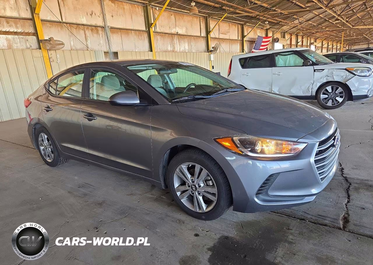 2018 Hyundai Elantra Sel VIN:5NPD84LF0JH297938 - 4