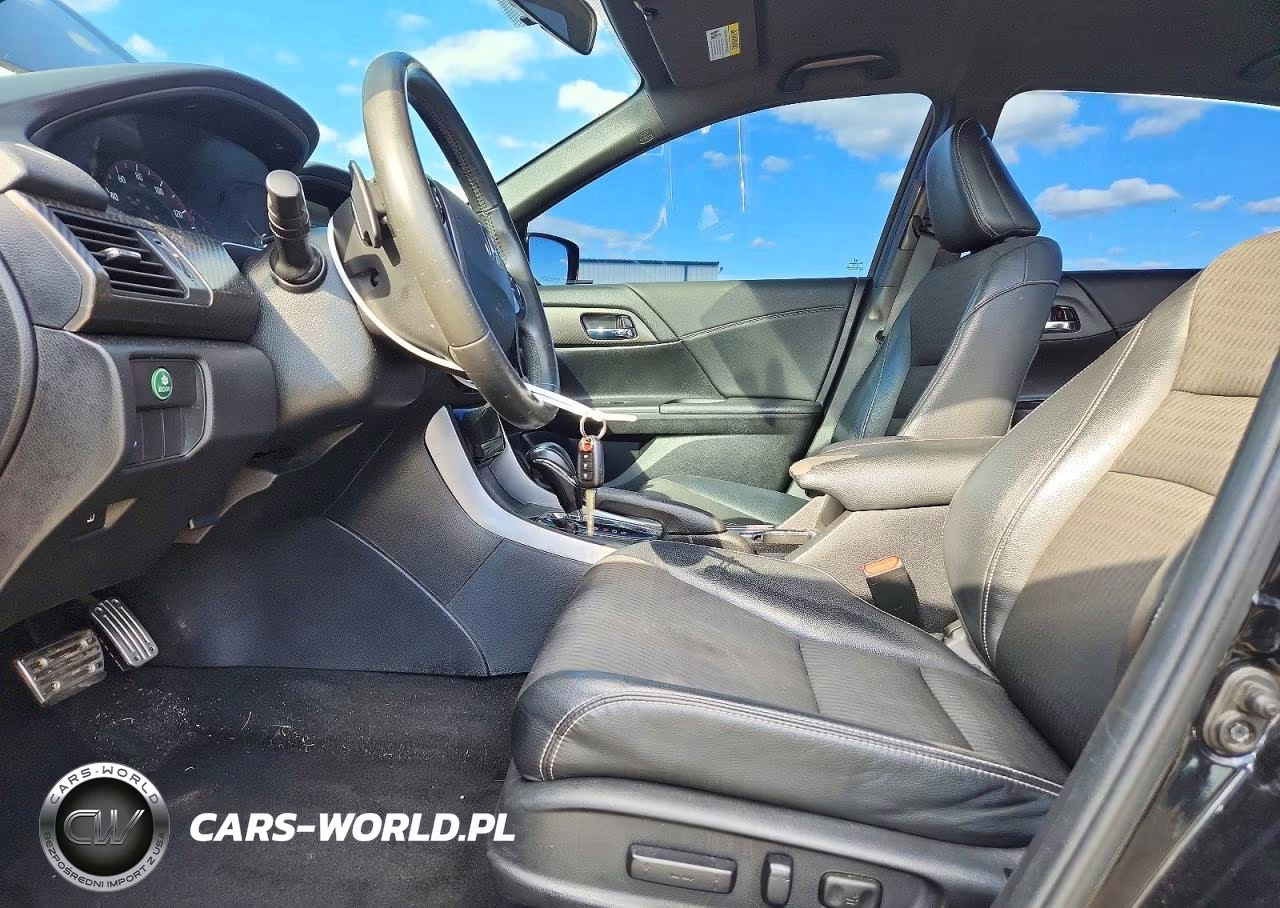 2017 Honda Accord Sport VIN:1HGCR2F5XHA296864 - 7