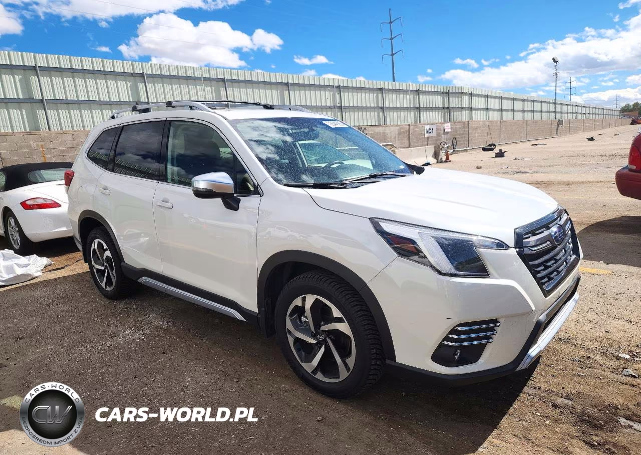 2022 Subaru Forester Touring VIN:JF2SKARC3NH439743 - 4