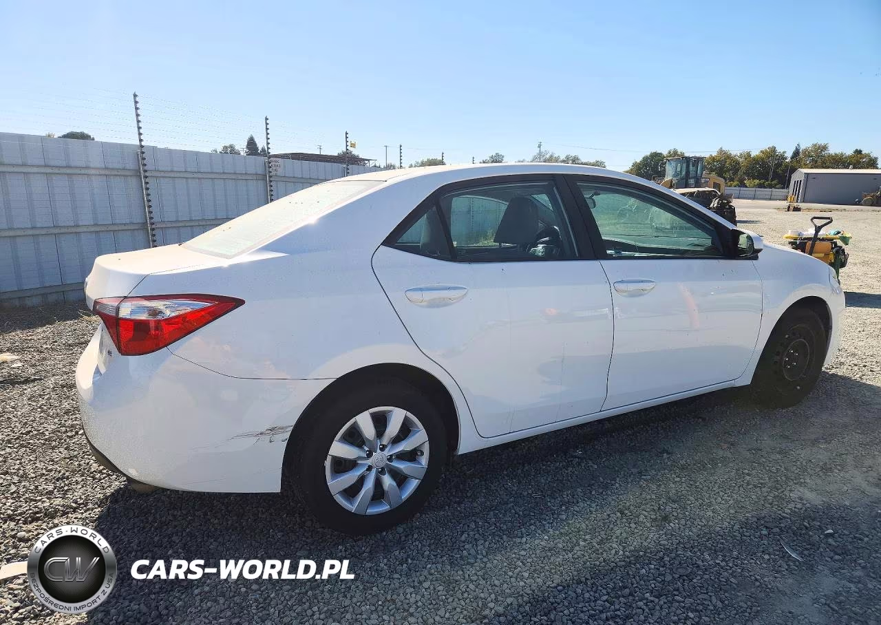 2016 Toyota Corolla Le VIN:5YFBURHE2GP534862 - 3