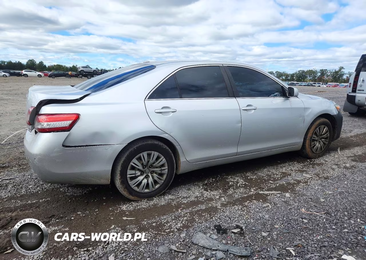 2010 Toyota Camry Le VIN:4T1BF3EK3AU113014 - 3