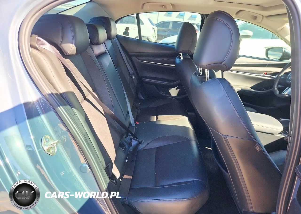 2023 Mazda 3 Premium Plus VIN:3MZBPBEY4PM376428 - 10