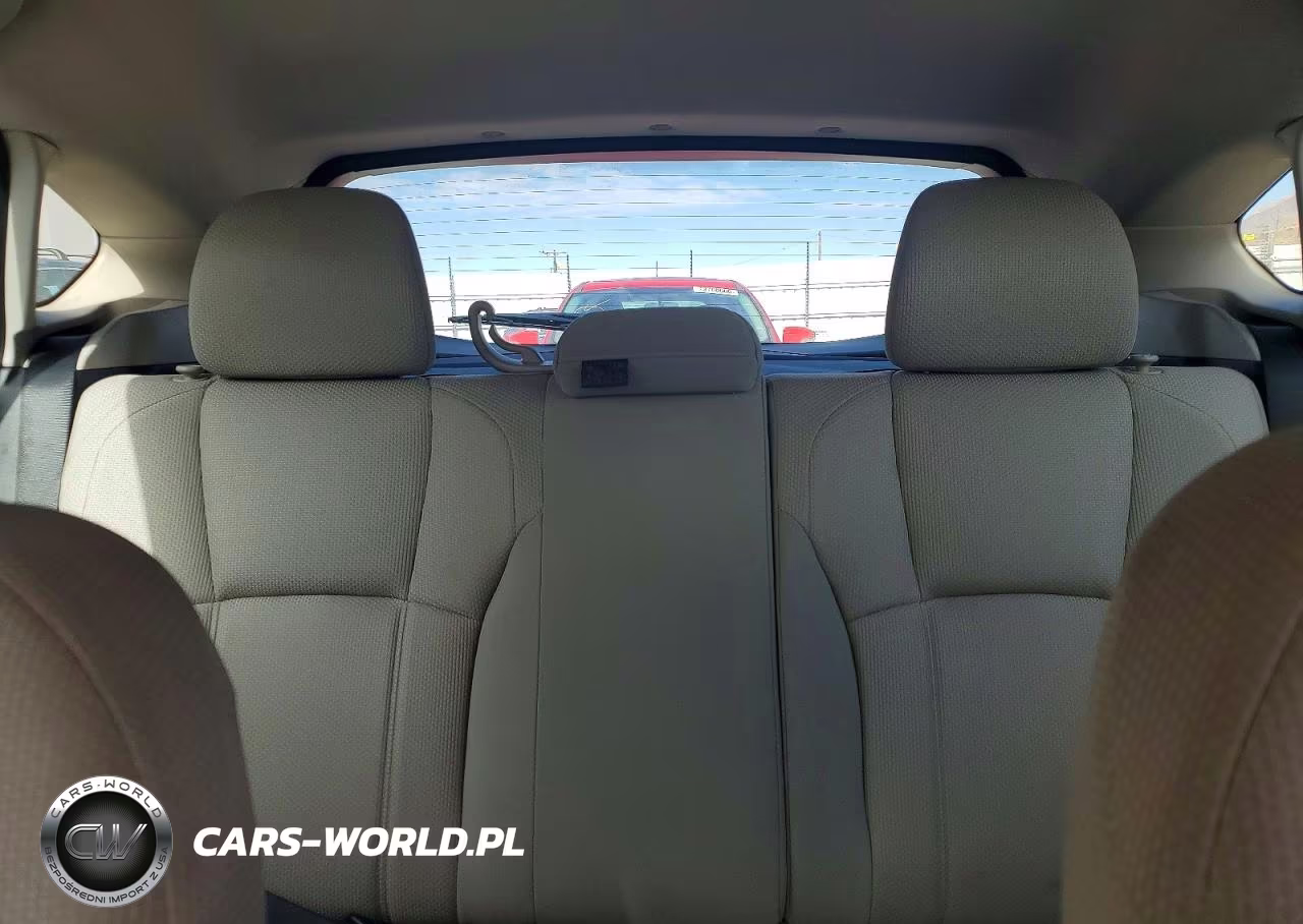 2017 Subaru Impreza Premium Plus VIN:4S3GTAD62H3744994 - 10