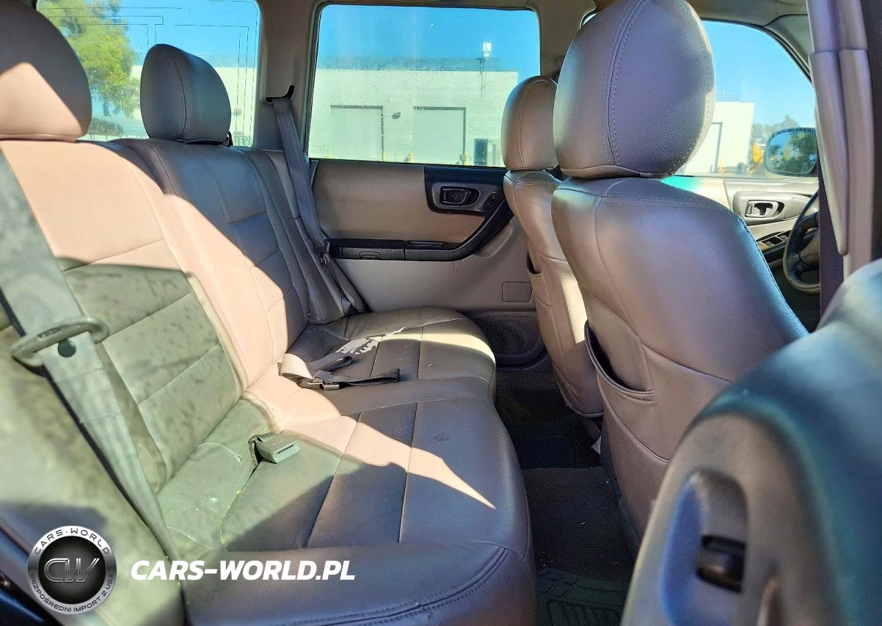 2000 Subaru Forester S VIN:JF1SF6553YH718661 - 10