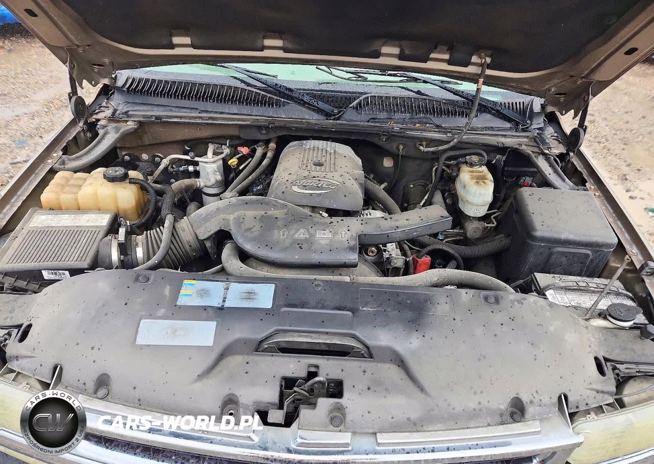 2004 Chevrolet Suburban C1500 VIN:1GNEC16Z94J197721 - 11