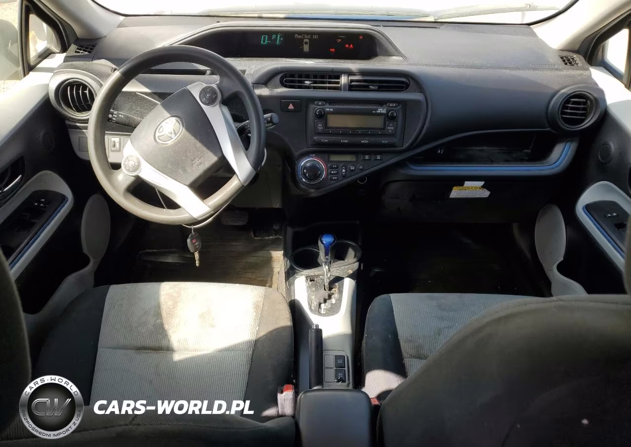 2013 Toyota Prius C Two VIN:JTDKDTB30D1038530 - 8