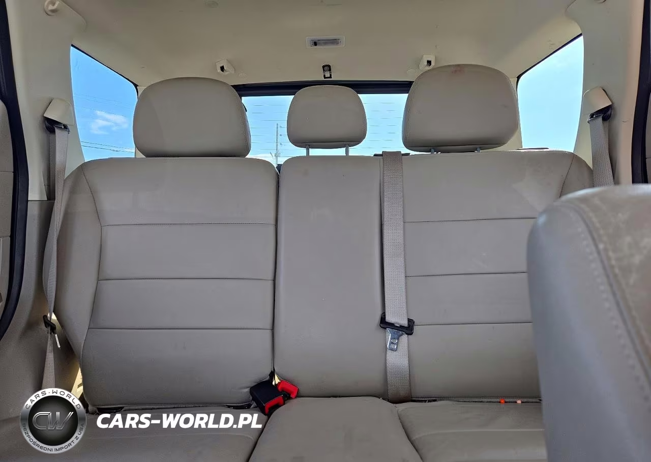 2010 Ford Escape Xlt VIN:1FMCU0D77AKA11006 - 10
