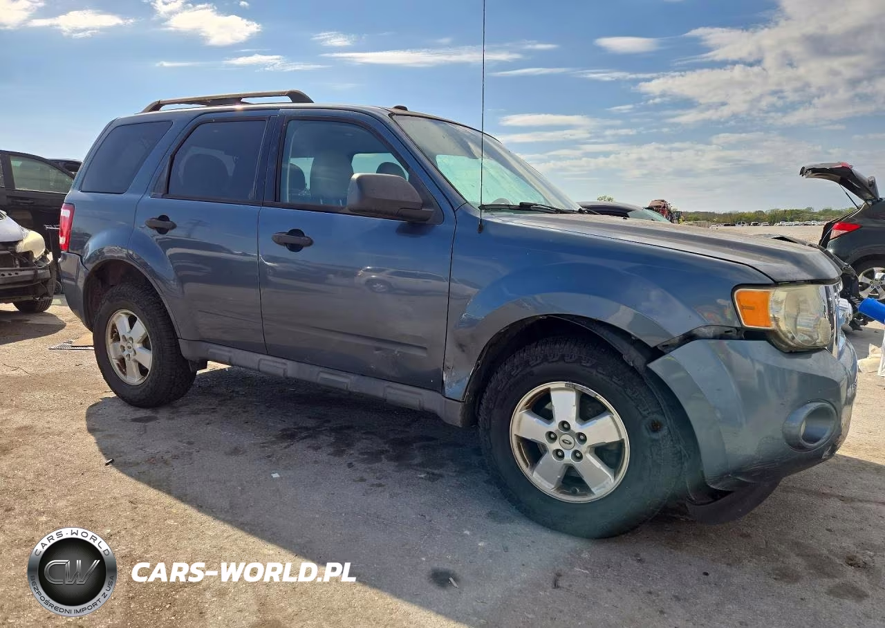 2010 Ford Escape Xlt VIN:1FMCU0D77AKA11006 - 4