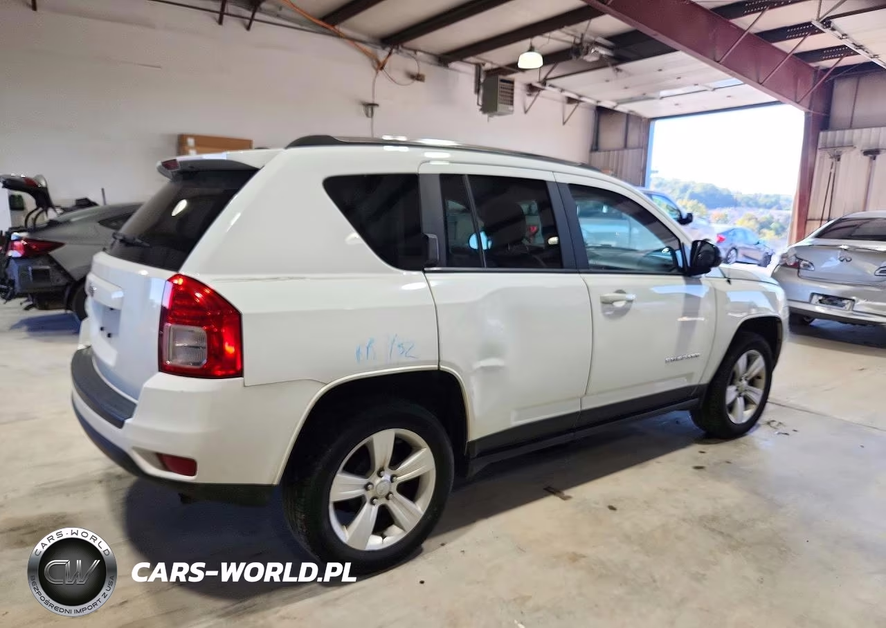 2013 Jeep Compass Sport VIN:1C4NJCBB6DD283425 - 3