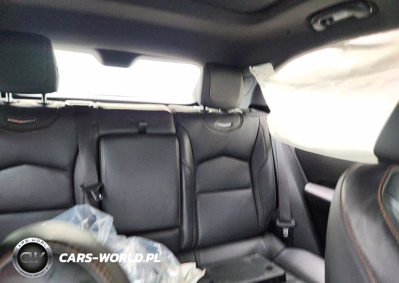 2019 Cadillac Xt4 Sport VIN:1GYFZER47KF134498 - 10