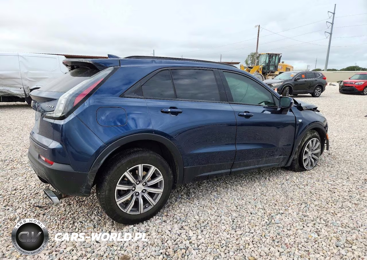 2019 Cadillac Xt4 Sport VIN:1GYFZER47KF134498 - 3