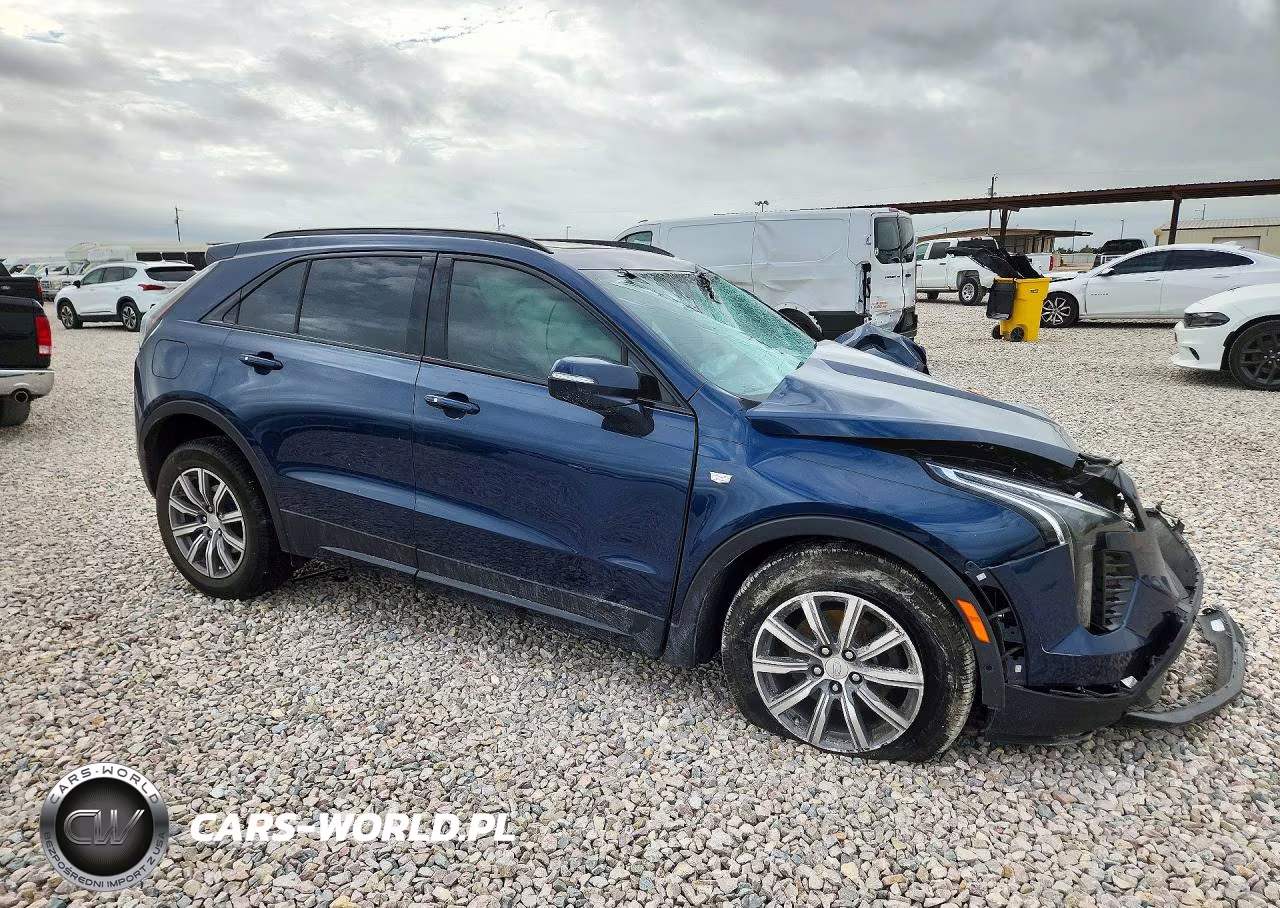 2019 Cadillac Xt4 Sport VIN:1GYFZER47KF134498 - 4