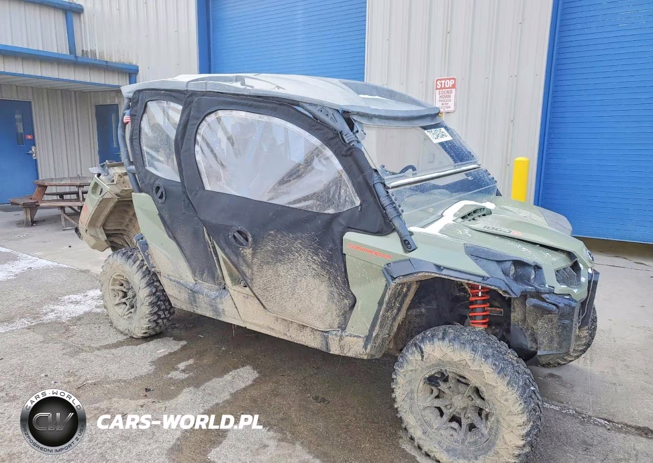 2018 Can-Am Commander Utility Vehicle