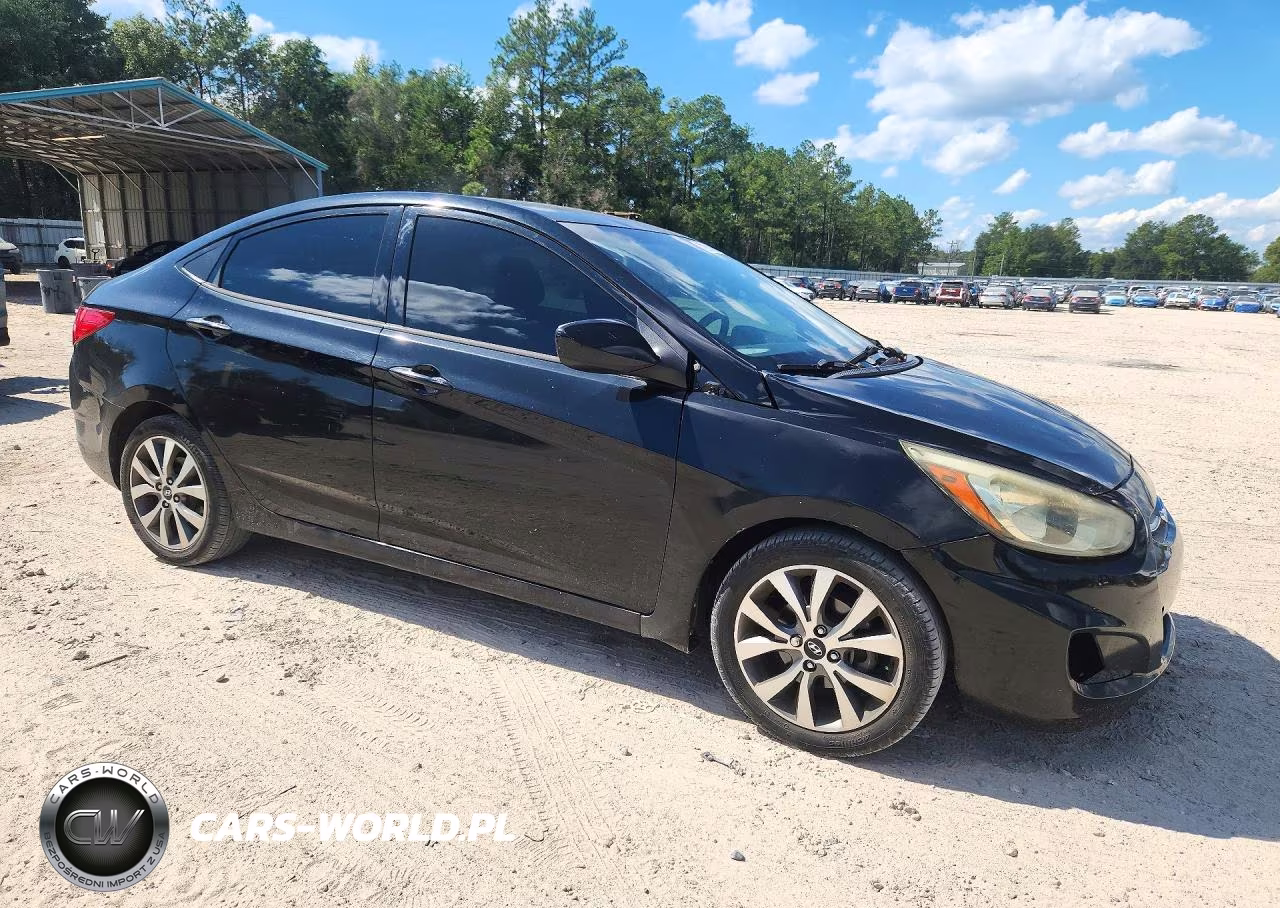 2017 Hyundai Accent Value Edition VIN:KMHCT4AEXHU337913 - 4
