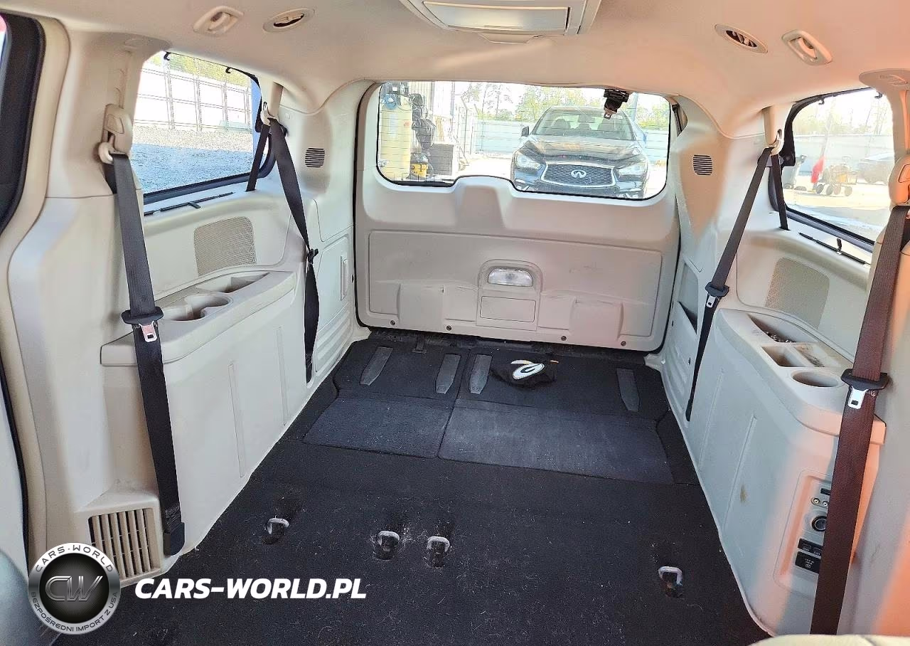 2014 Chrysler Town & Country Touring VIN:2C4RC1BG2ER310873 - 10