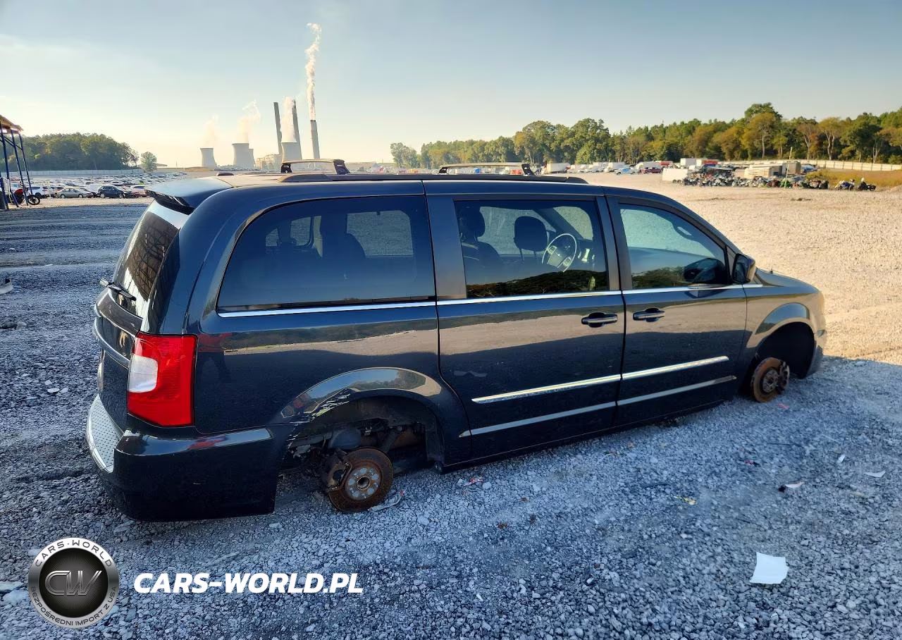 2014 Chrysler Town & Country Touring VIN:2C4RC1BG2ER310873 - 3