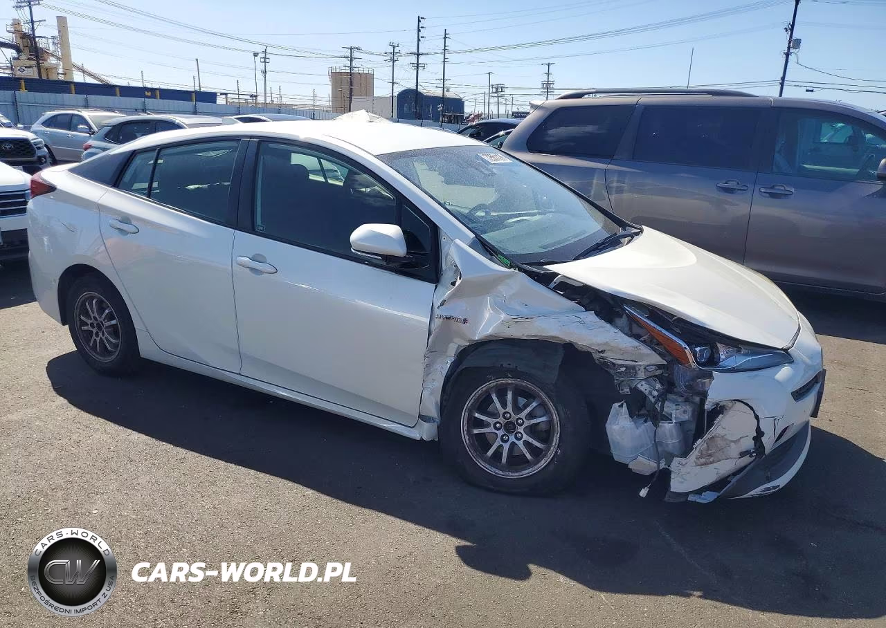 2019 Toyota Prius Le VIN:JTDKARFU5K3079350 - 4
