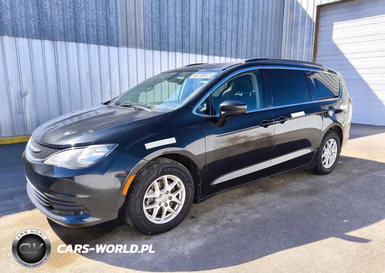 2020 Chrysler Voyager Lxi VIN:2C4RC1DG0LR147084 - 1