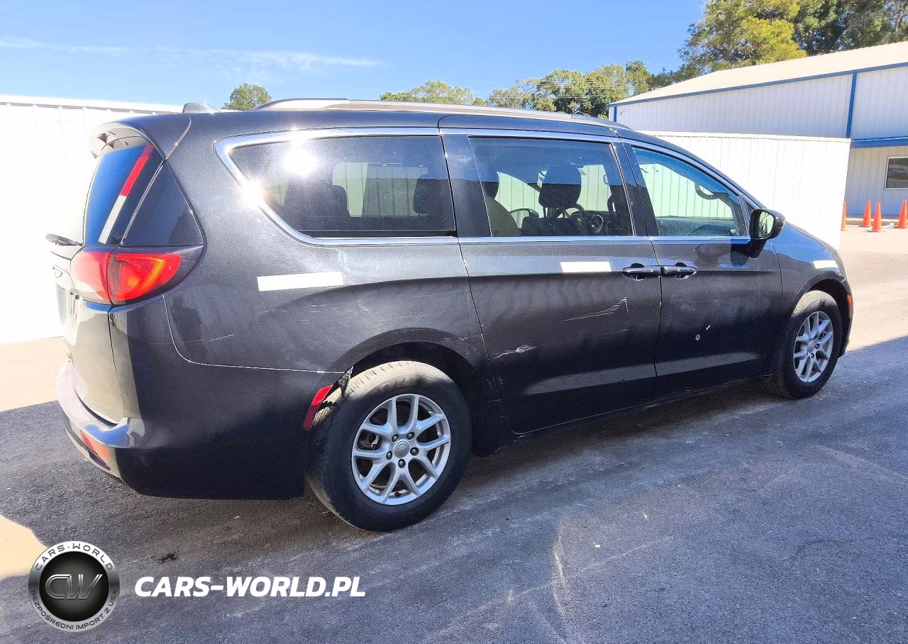 2020 Chrysler Voyager Lxi VIN:2C4RC1DG0LR147084 - 3