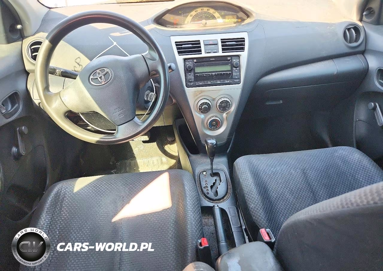 2007 Toyota Yaris Base VIN:JTDBT923071128061 - 8