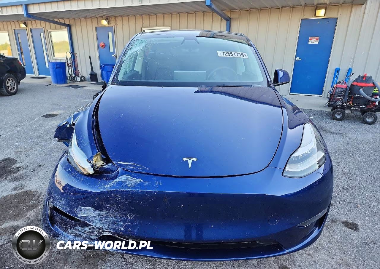 2022 Tesla Model Y VIN:7SAYGDEE7NF365510 - 5