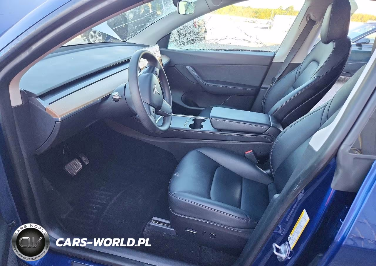 2022 Tesla Model Y VIN:7SAYGDEE7NF365510 - 7