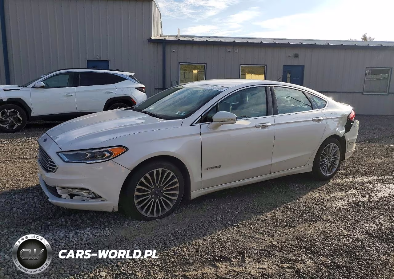 2017 Ford Fusion Titanium Hev – zdjęcie 1 z 13