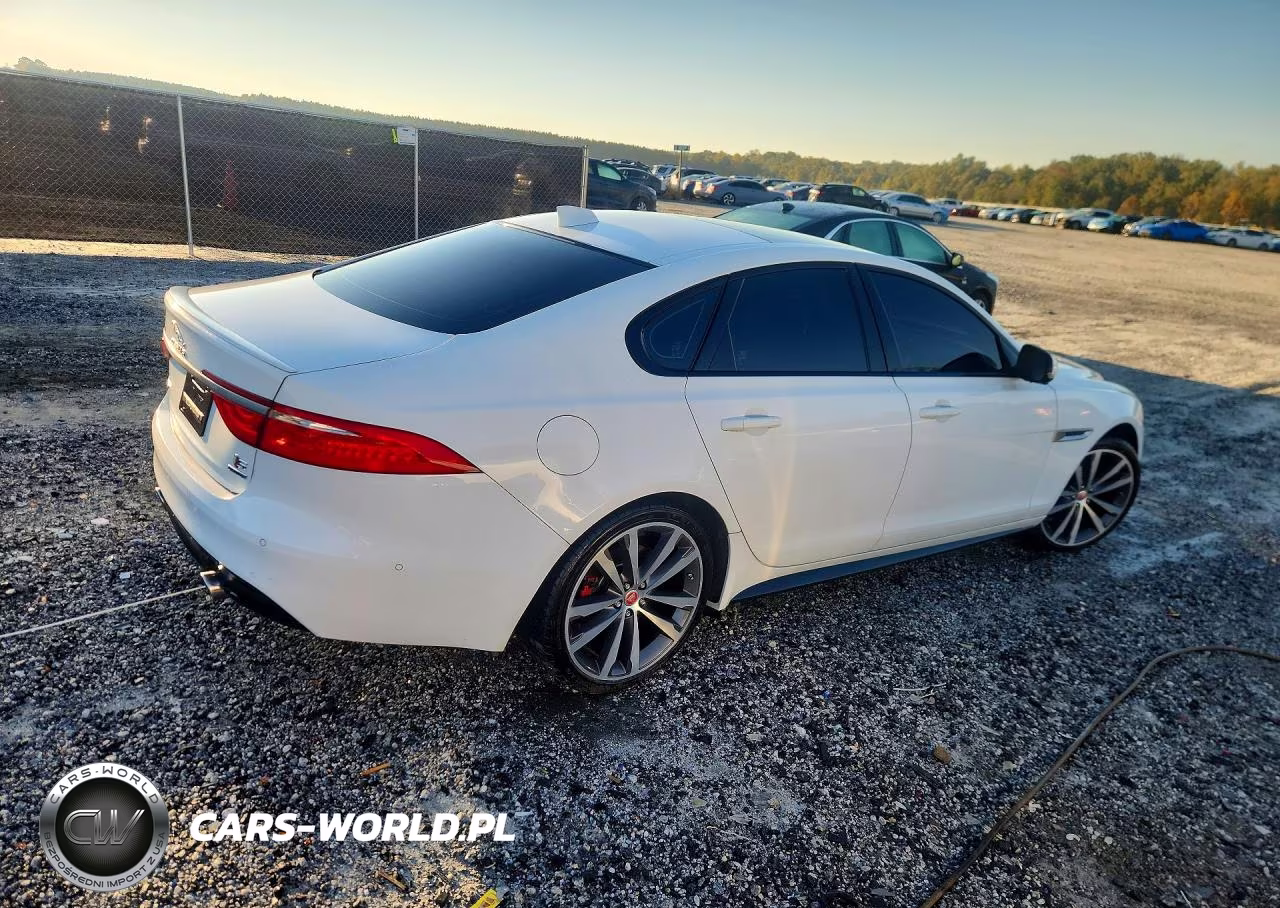 2018 Jaguar Xf S Awd V6 4D Sedan VIN:SAJBM4FV8JCY66540 - 3