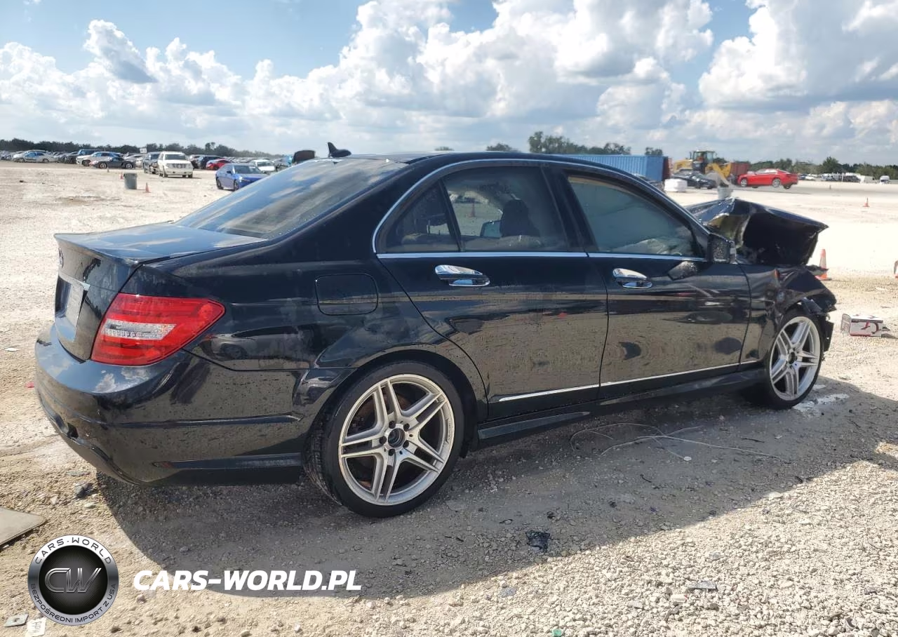 2014 Mercedes-Benz C 250 VIN:WDDGF4HB9EG256040 - 3