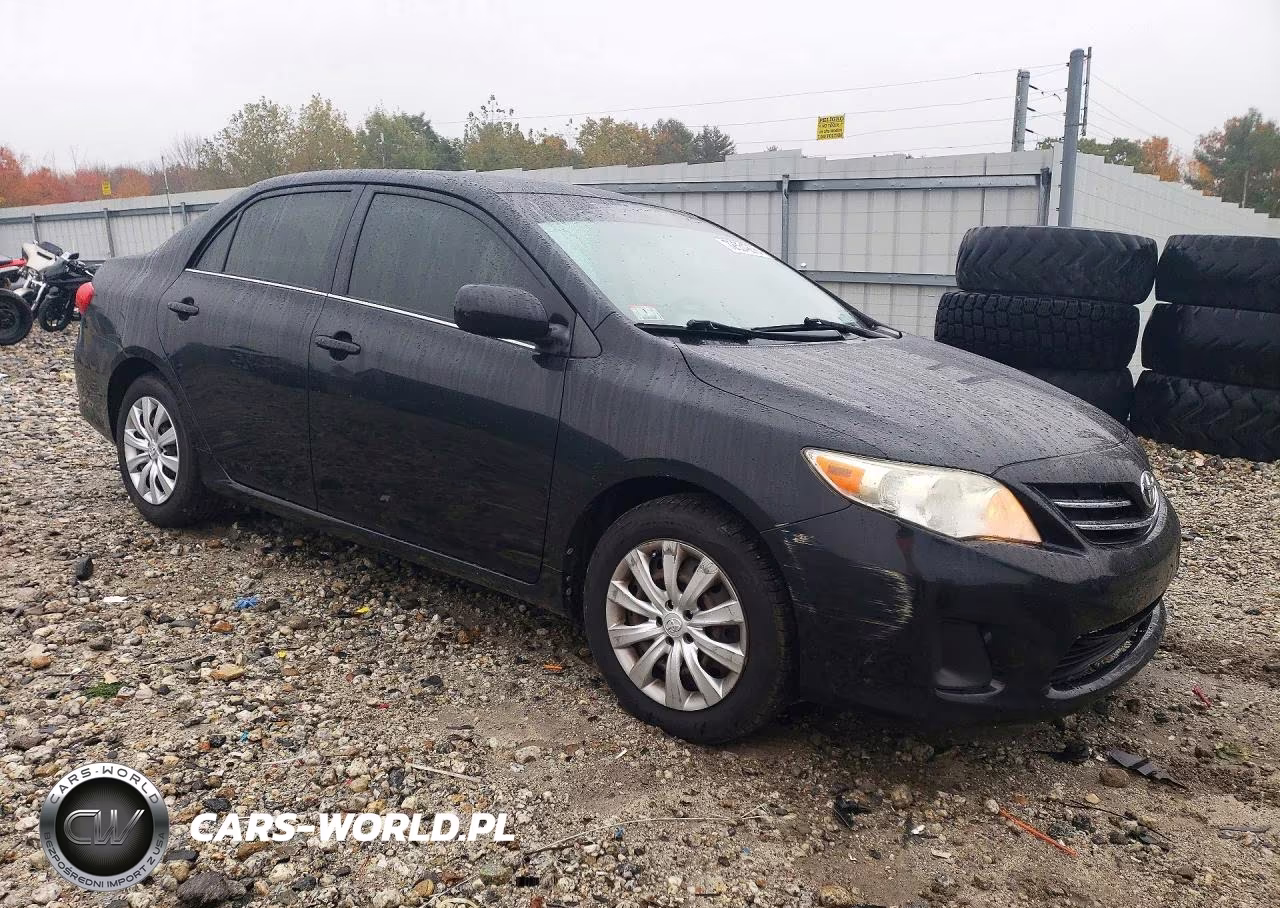 2013 Toyota Corolla Le VIN:JTDBU4EE6DJ116943 - 4