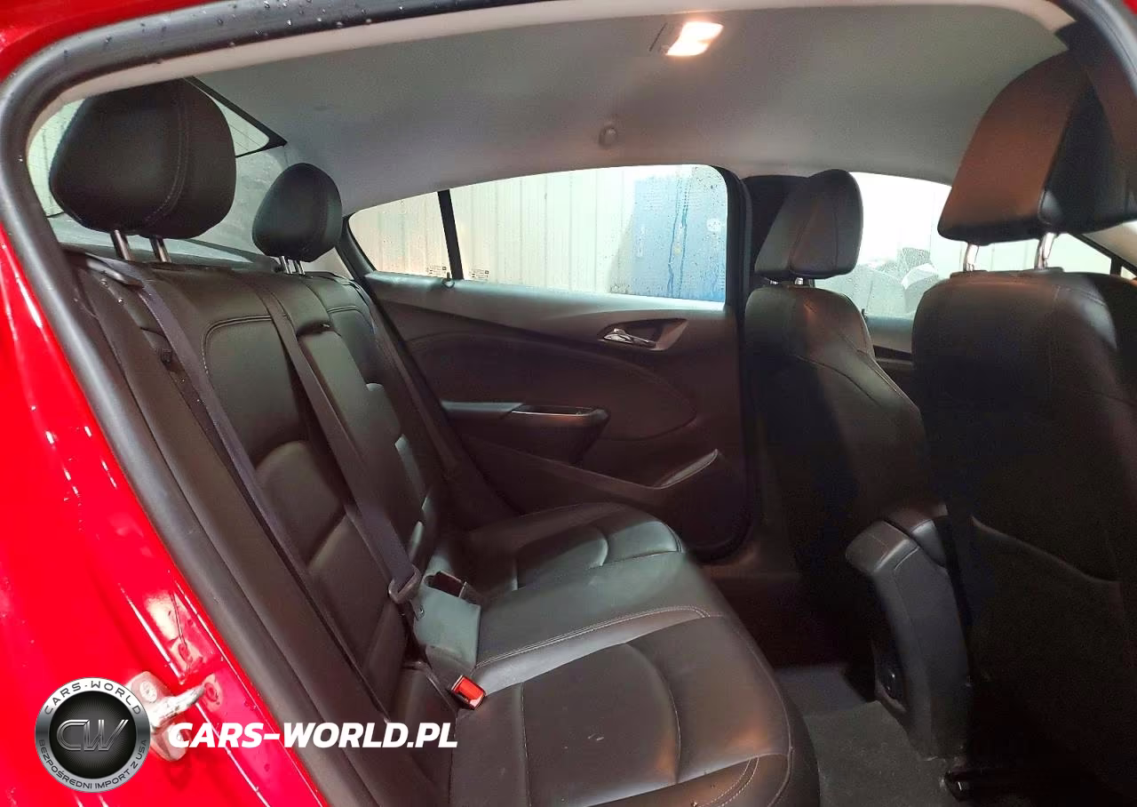 2018 Chevrolet Cruze Premier VIN:1G1BF5SM6J7193373 - 10