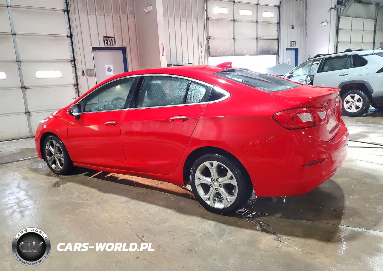 2018 Chevrolet Cruze Premier VIN:1G1BF5SM6J7193373 - 2
