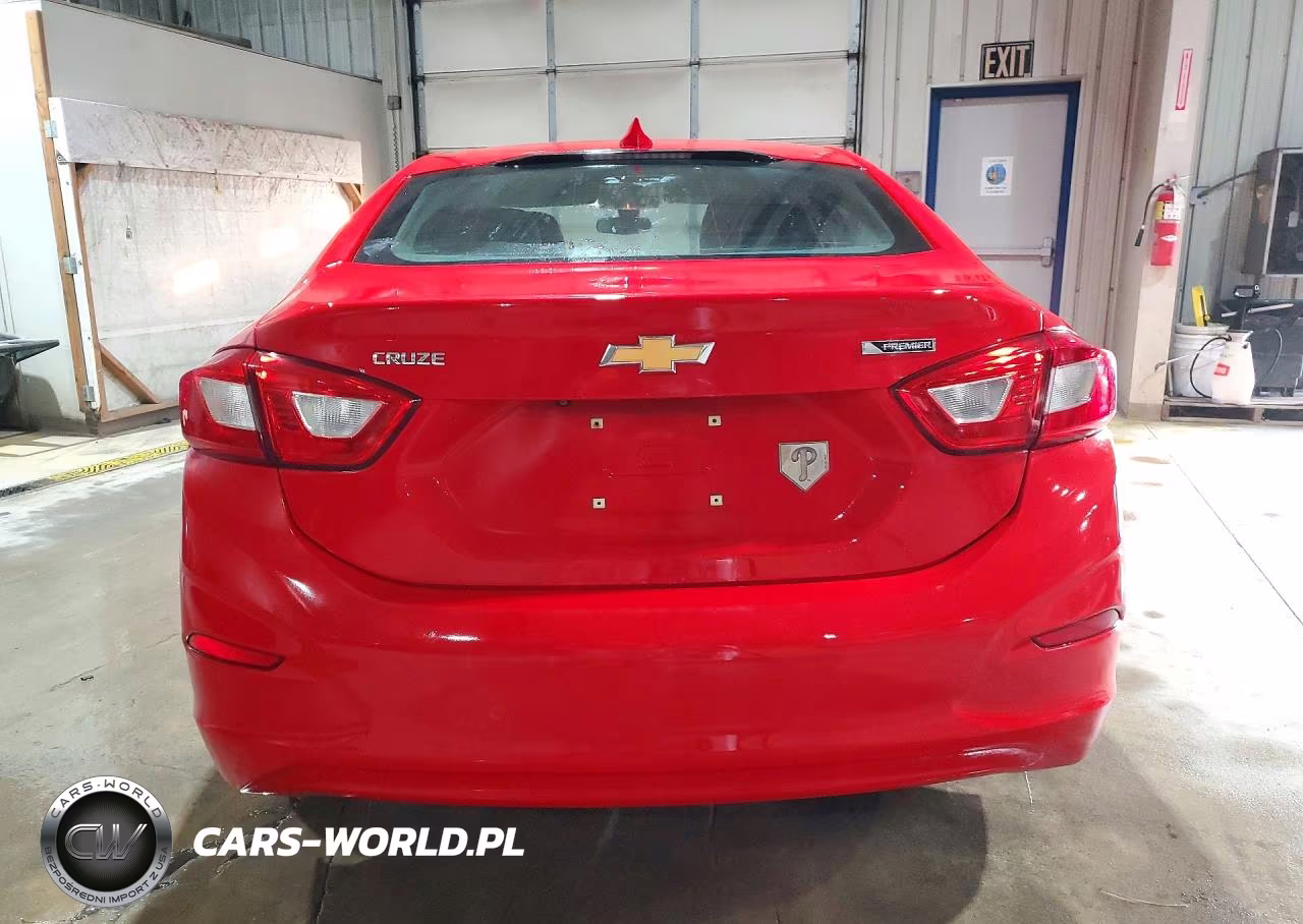 2018 Chevrolet Cruze Premier VIN:1G1BF5SM6J7193373 - 6