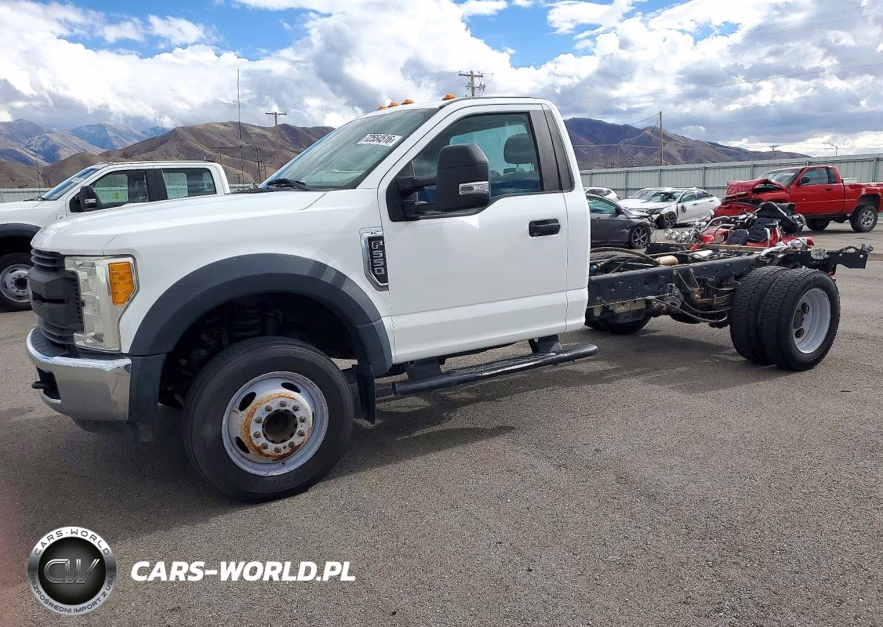 2017 Ford F550 Super Duty VIN:1FDUF5GT0HEE06660 - 1