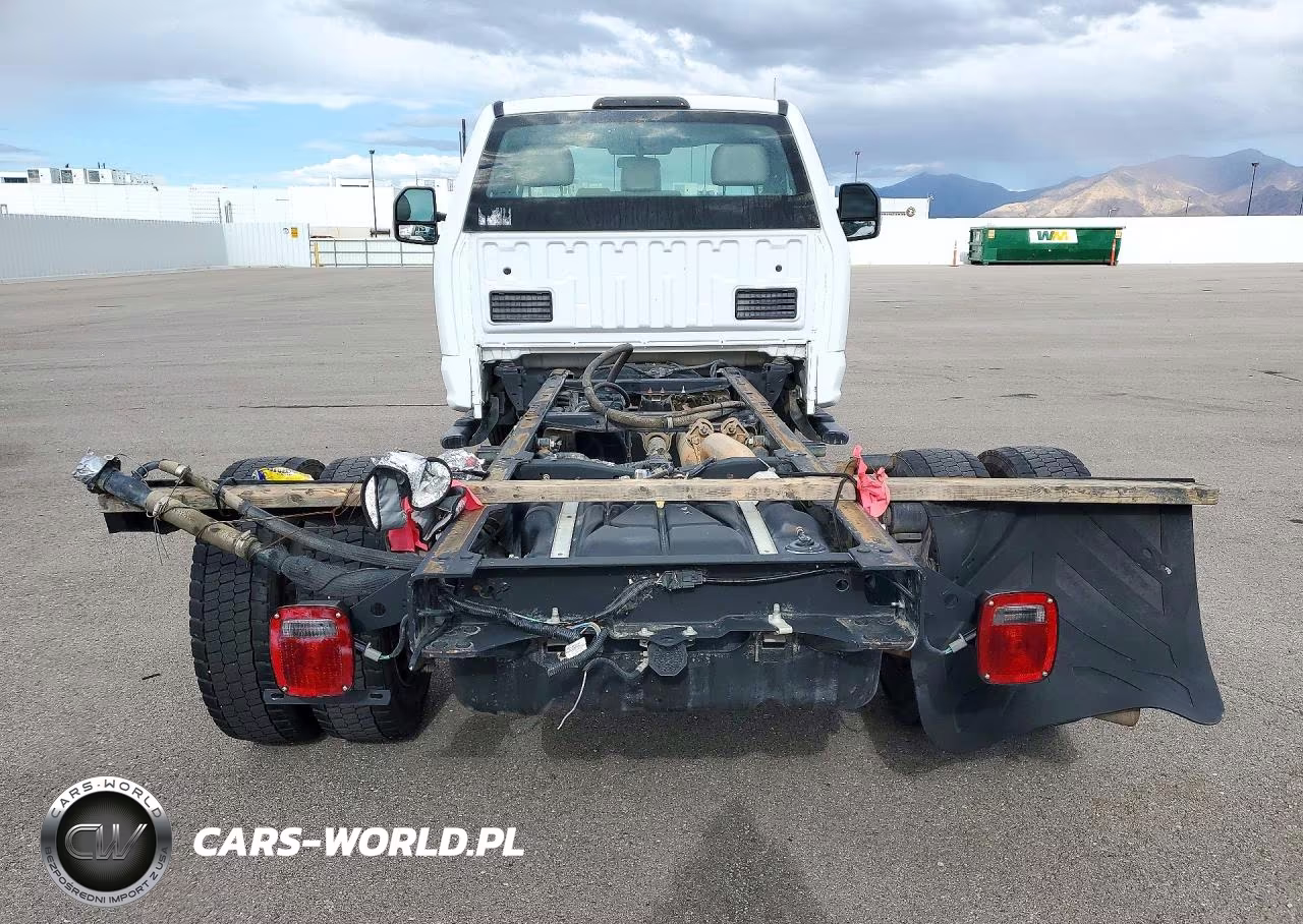2017 Ford F550 Super Duty VIN:1FDUF5GT0HEE06660 - 6