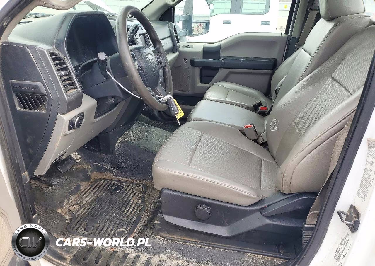 2017 Ford F550 Super Duty VIN:1FDUF5GT0HEE06660 - 7