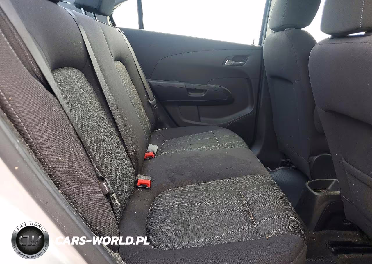 2020 Chevrolet Sonic Lt VIN:1G1JD5SB2L4141484 - 10