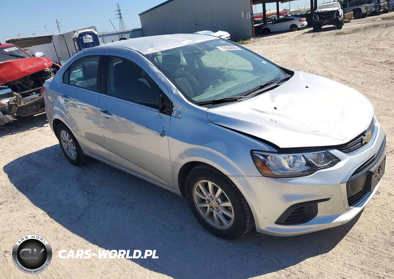 2020 Chevrolet Sonic Lt VIN:1G1JD5SB2L4141484 - 4