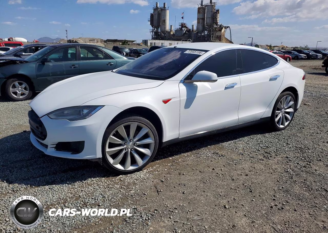 2013 Tesla Model S – zdjęcie 1 z 12