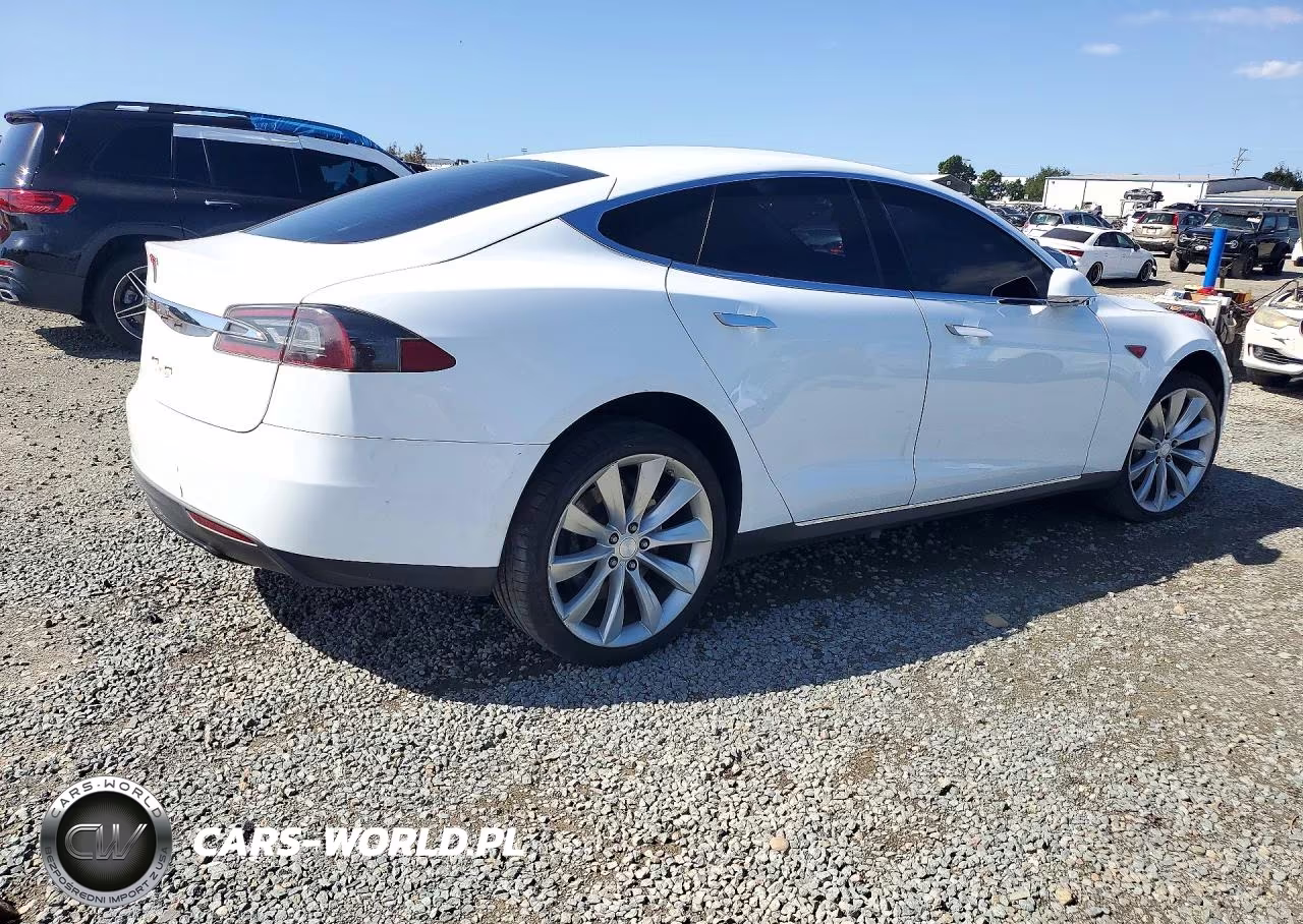 2013 Tesla Model S VIN:5YJSA1CG7DFP09374 - 3