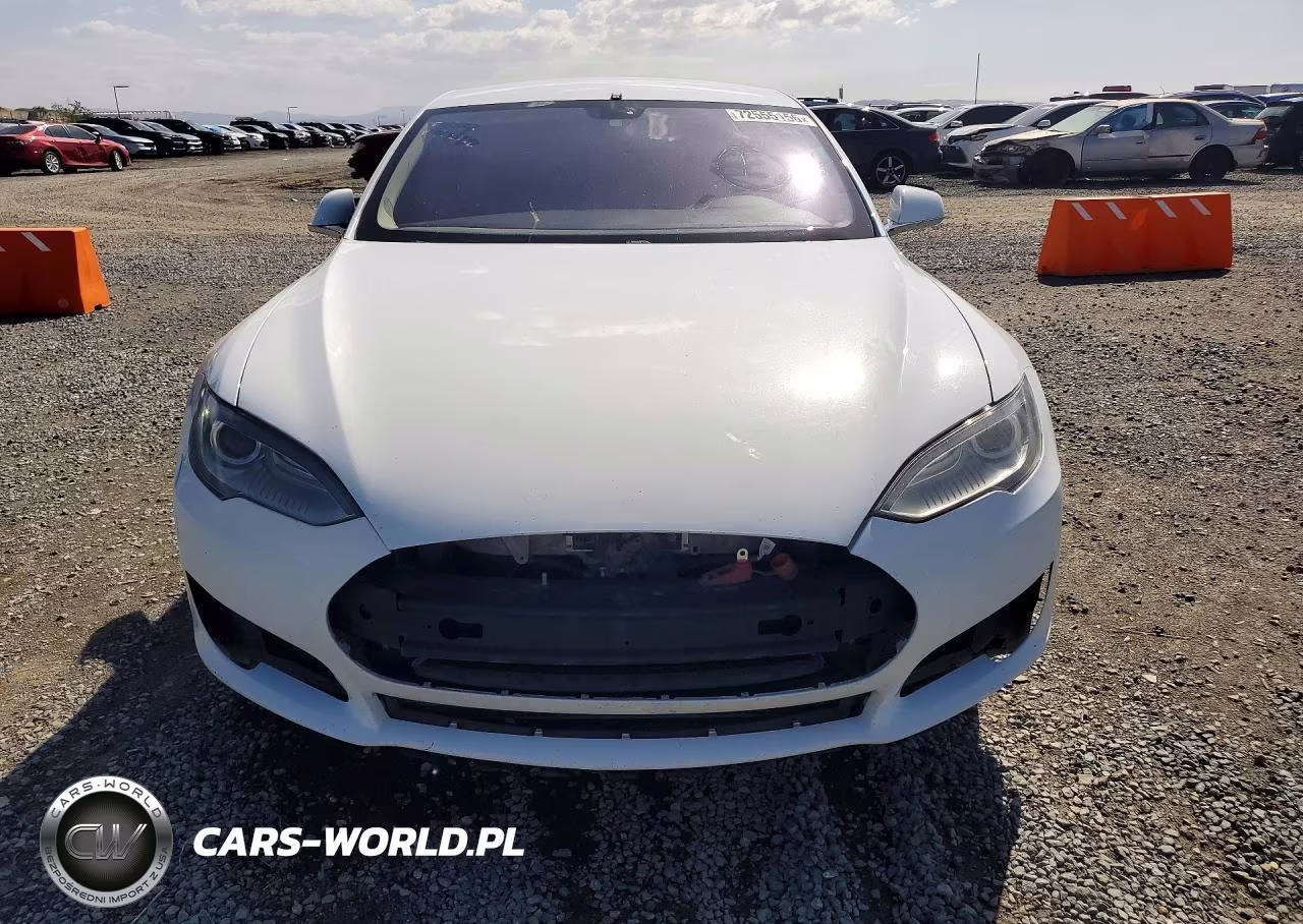 2013 Tesla Model S VIN:5YJSA1CG7DFP09374 - 5