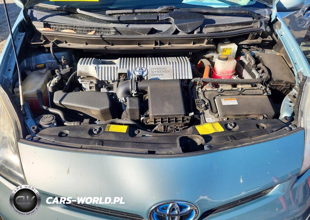 2013 Toyota Prius Two VIN:JTDKN3DU8D1717934 - 11