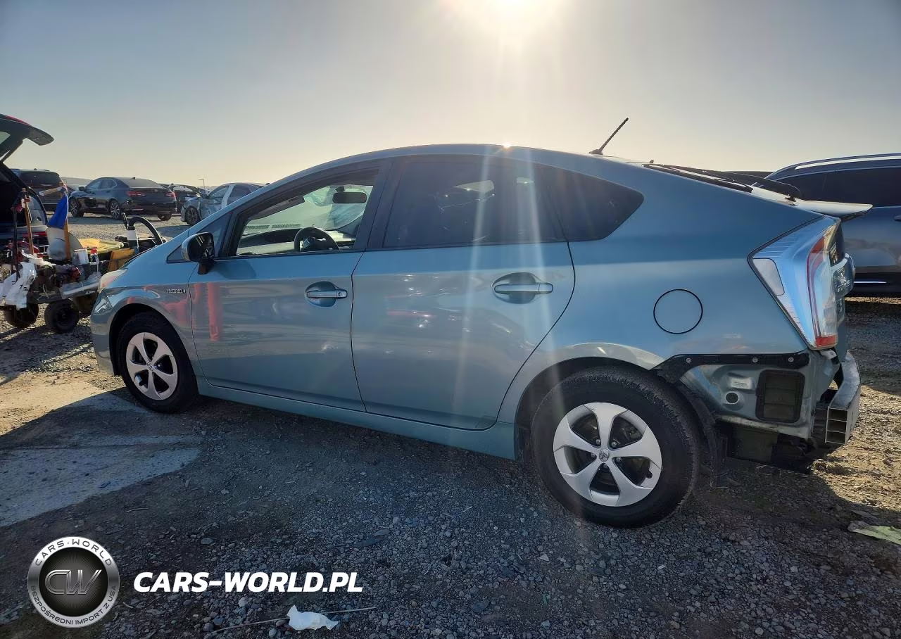 2013 Toyota Prius Two VIN:JTDKN3DU8D1717934 - 2